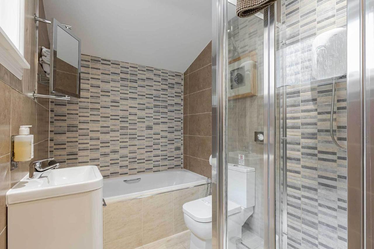 Carmel Apartments Falkirk Zimmer foto